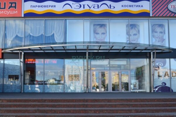 Стеклянный козырек 23